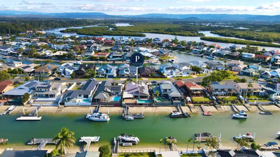 39 Seaspray Street, Paradise Point