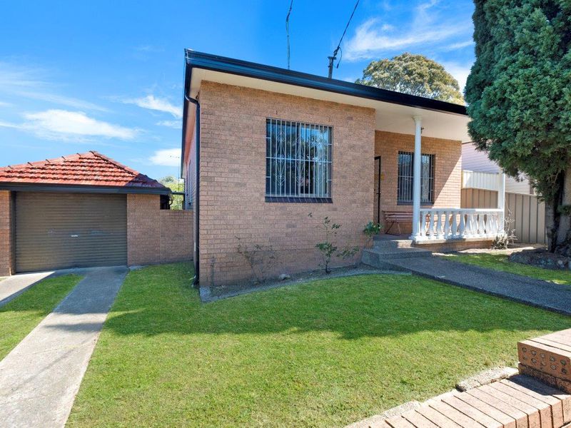 33 Kingsgrove Road, Belmore