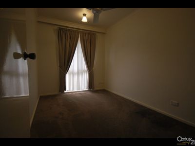 2  Squadron Close, Dubbo