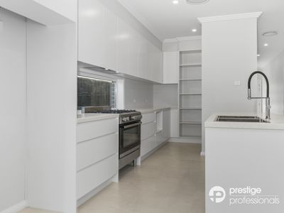 72 Eighth Avenue, Austral