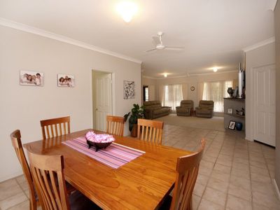 230 Lansdowne Way, Chuwar