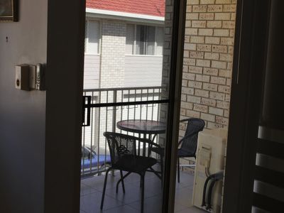 4 / 33 King Street, Urangan