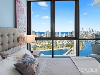 3410 / 2 Como Crescent, Southport