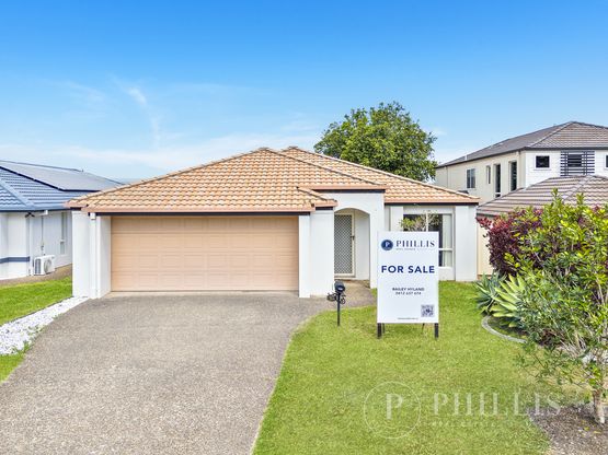 82 Tee Trees Boulevard, Arundel