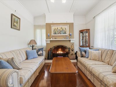 6 Britton Close, Elderslie