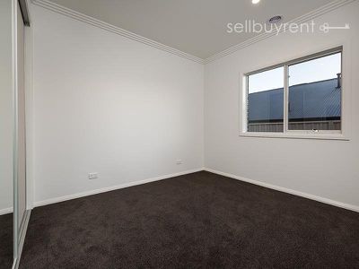 11 KESTREL CIRCUIT, Wodonga