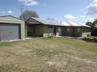 51-53 Moore St, Emmaville