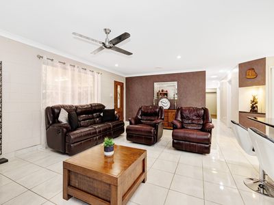 2 Phylis Court, Alice River