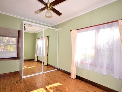 12 Lakeside Avenue, Mount Beauty