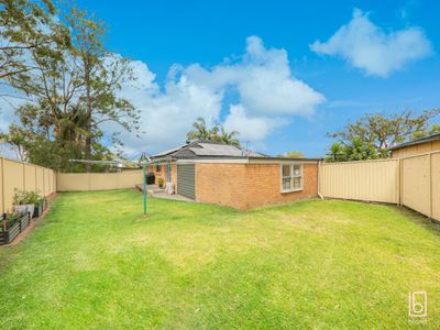 5 Kathryn Close, Kanwal