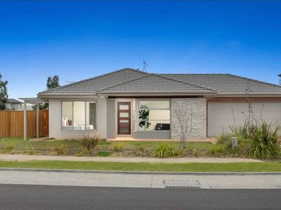 33 Pear Street, Wyndham Vale