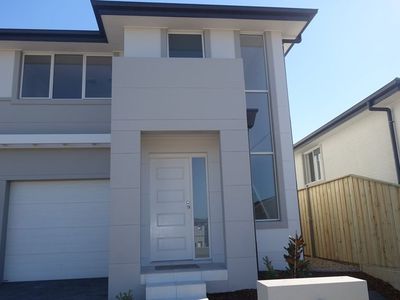 25 Highland Close, Macquarie Links