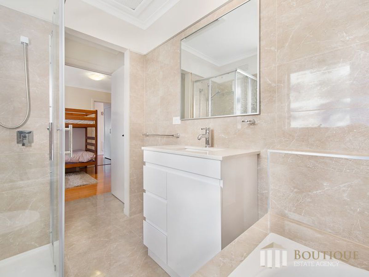 28 Shalimar Crescent, Dandenong North