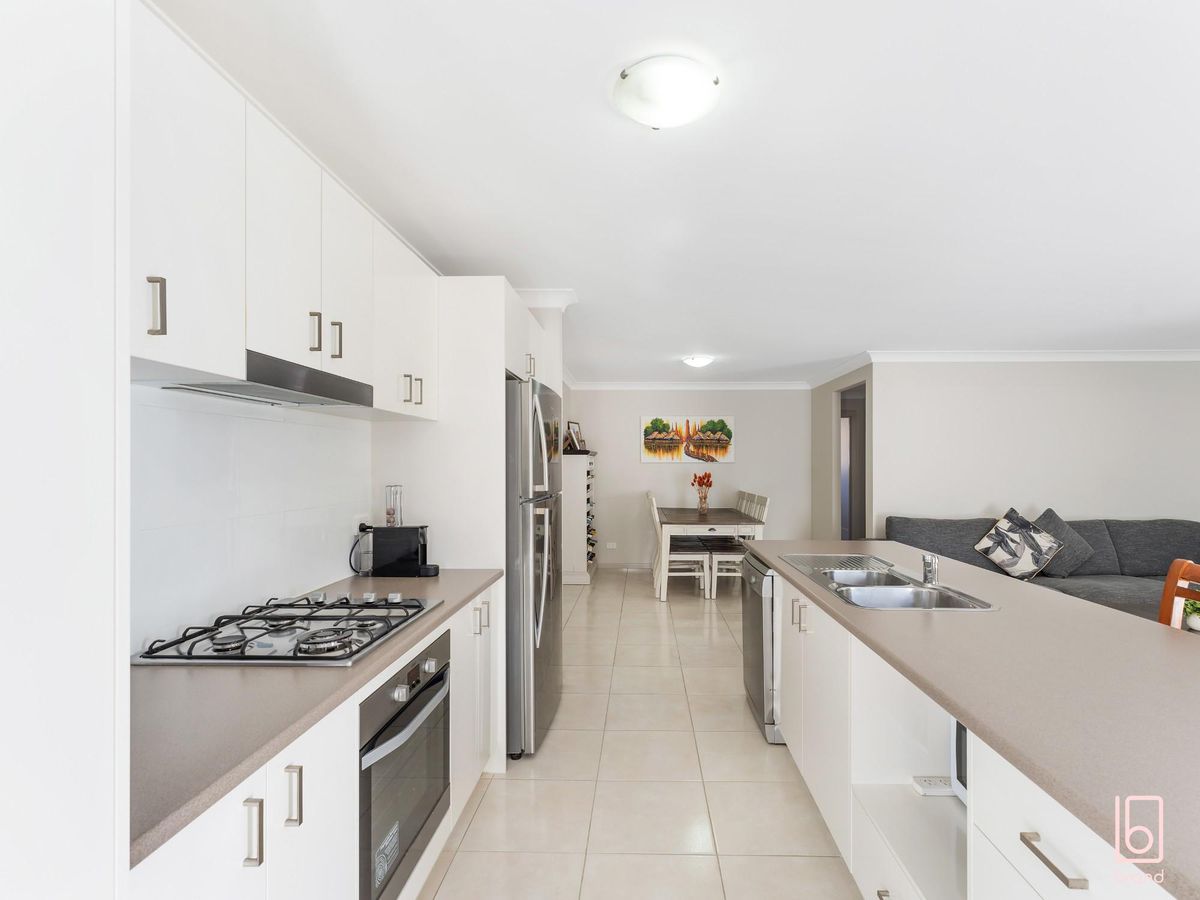 8 Oakmont Place, Woongarrah