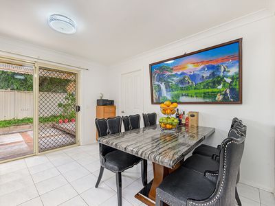8 / 6 Lang Road, Casula