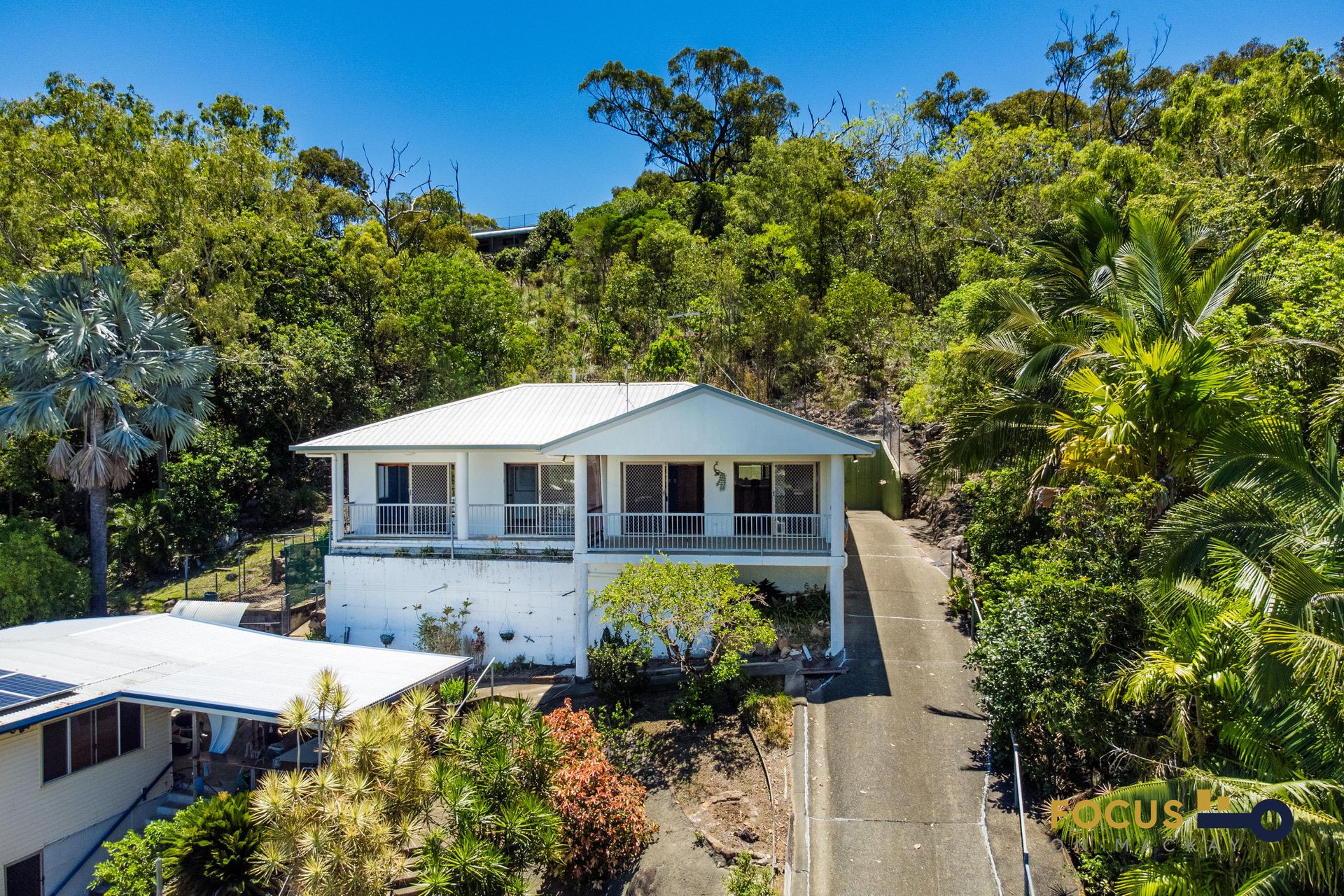 13 Coconut Grove, Ball Bay