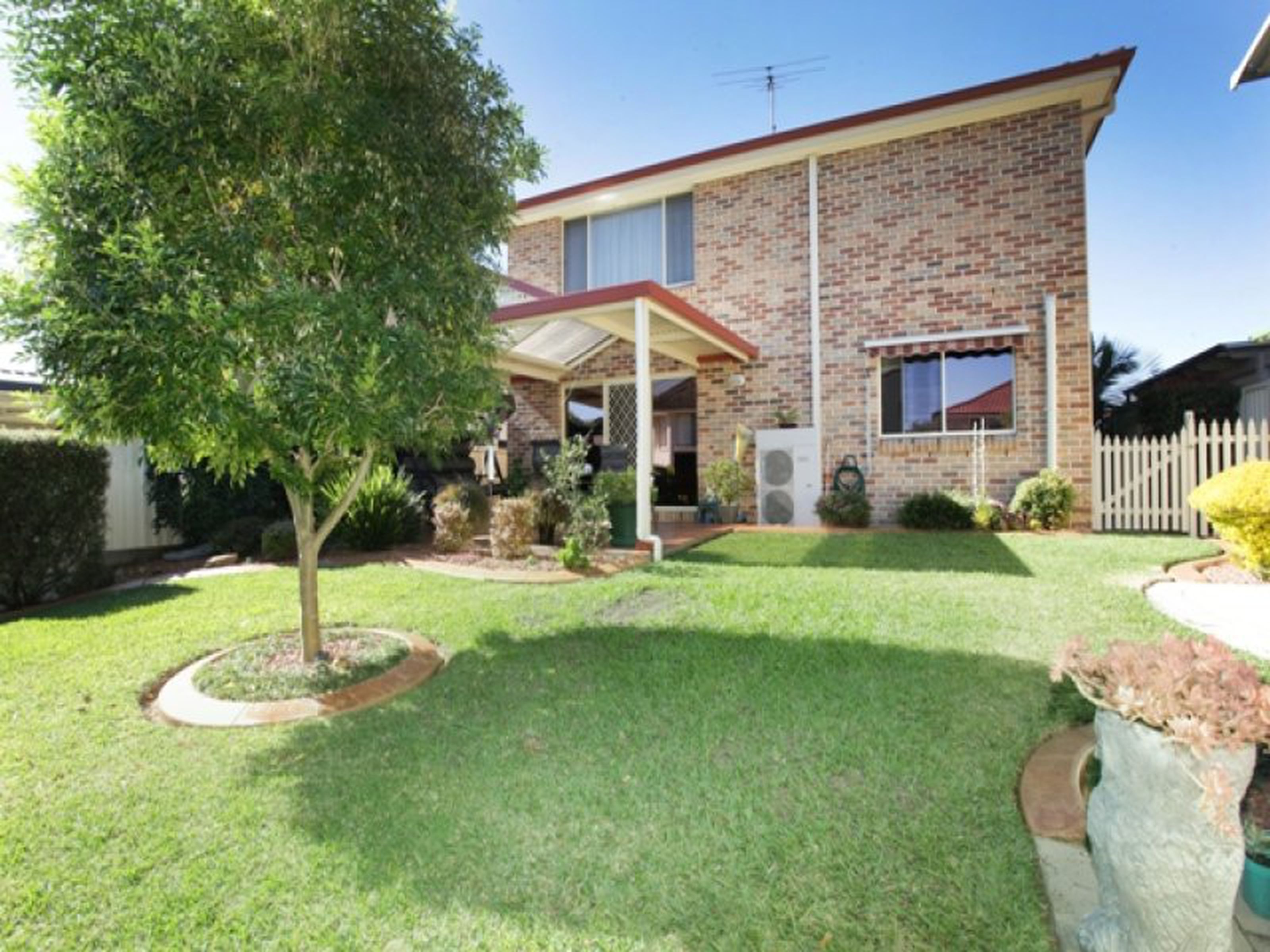 11 Cascade Avenue, GLENMORE PARK
