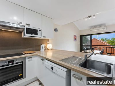 19 / 35 Goderich, East Perth