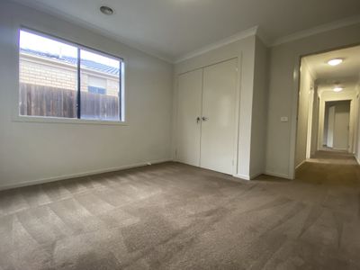 10 Sahara Way, Truganina