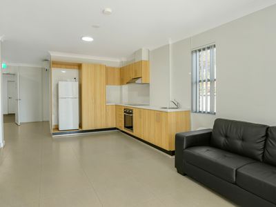 37 Great Western Highway, Kingswood
