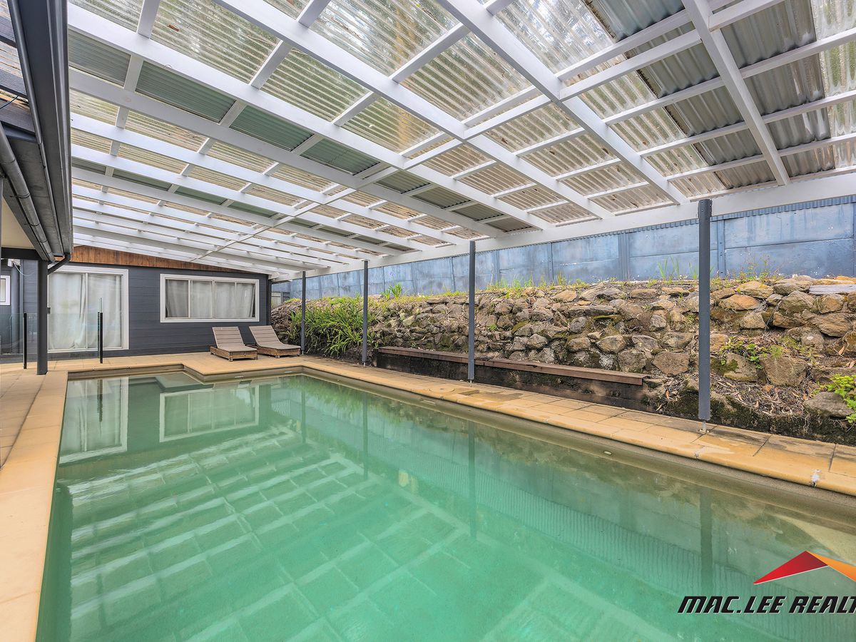 27 Station Road East, Fountaindale