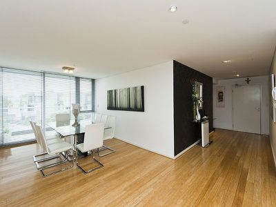 305 / 30 The Circus, Burswood