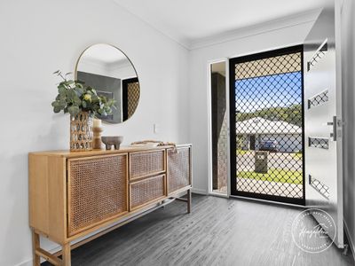 41 Ngungun Crescent, Glass House Mountains