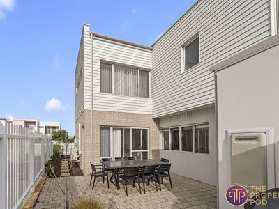 19 Catseye Walk, Treeby