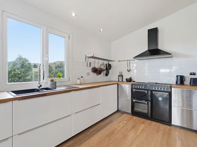 338 Dulcia Road, Gordon
