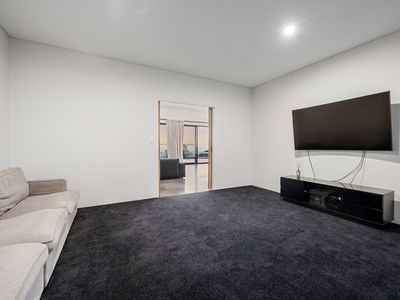 17 Bromfield Drive, Kelmscott