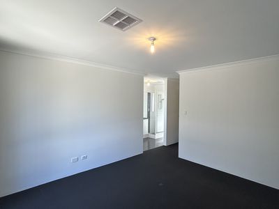 40 Hoveton Circuit, Aveley