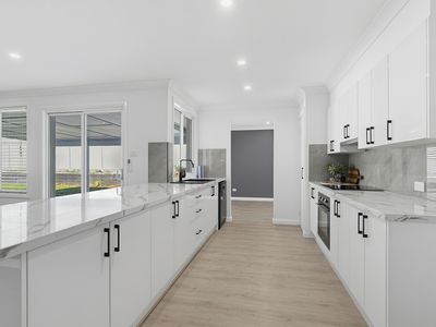 24 Peppermint Drive, Worrigee