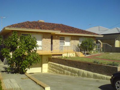 33 Simper Crescent, White Gum Valley