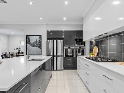 12 Birkdale Circuit, North Lakes