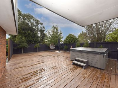 2 Edwins Way, Burwood