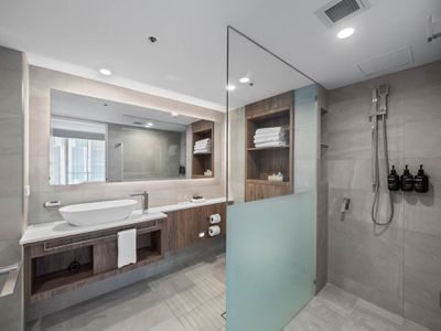 701 / 1A Glenelg Street, South Brisbane