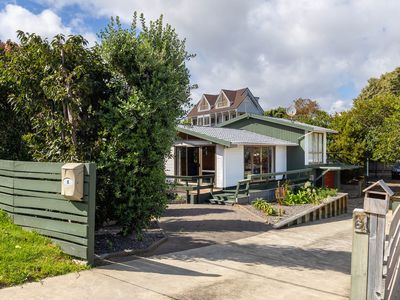 6 Tahi Road, Paraparaumu Beach