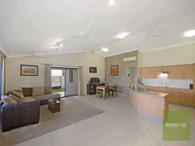 9 Johnstone Court, Douglas