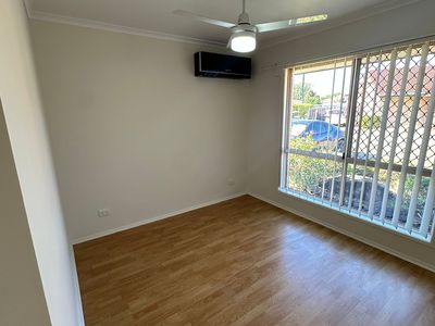 9 / 3 ROSEGUM PLACE, Redbank Plains