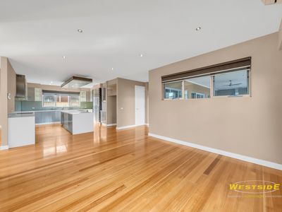 10 Springview Boulevard, Taylors Hill