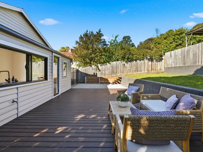 12 Leslie Place, South Launceston