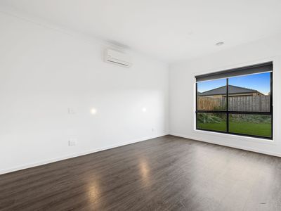 79 Plane Avenue, Mambourin