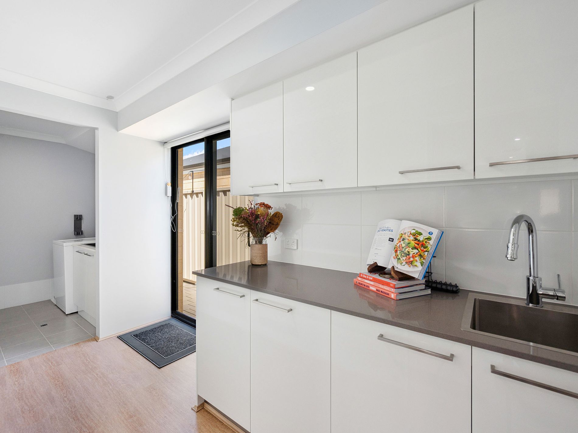 18 Lancaster Loop, Piara Waters