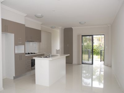 2 / 115 Carlingford Road, Epping