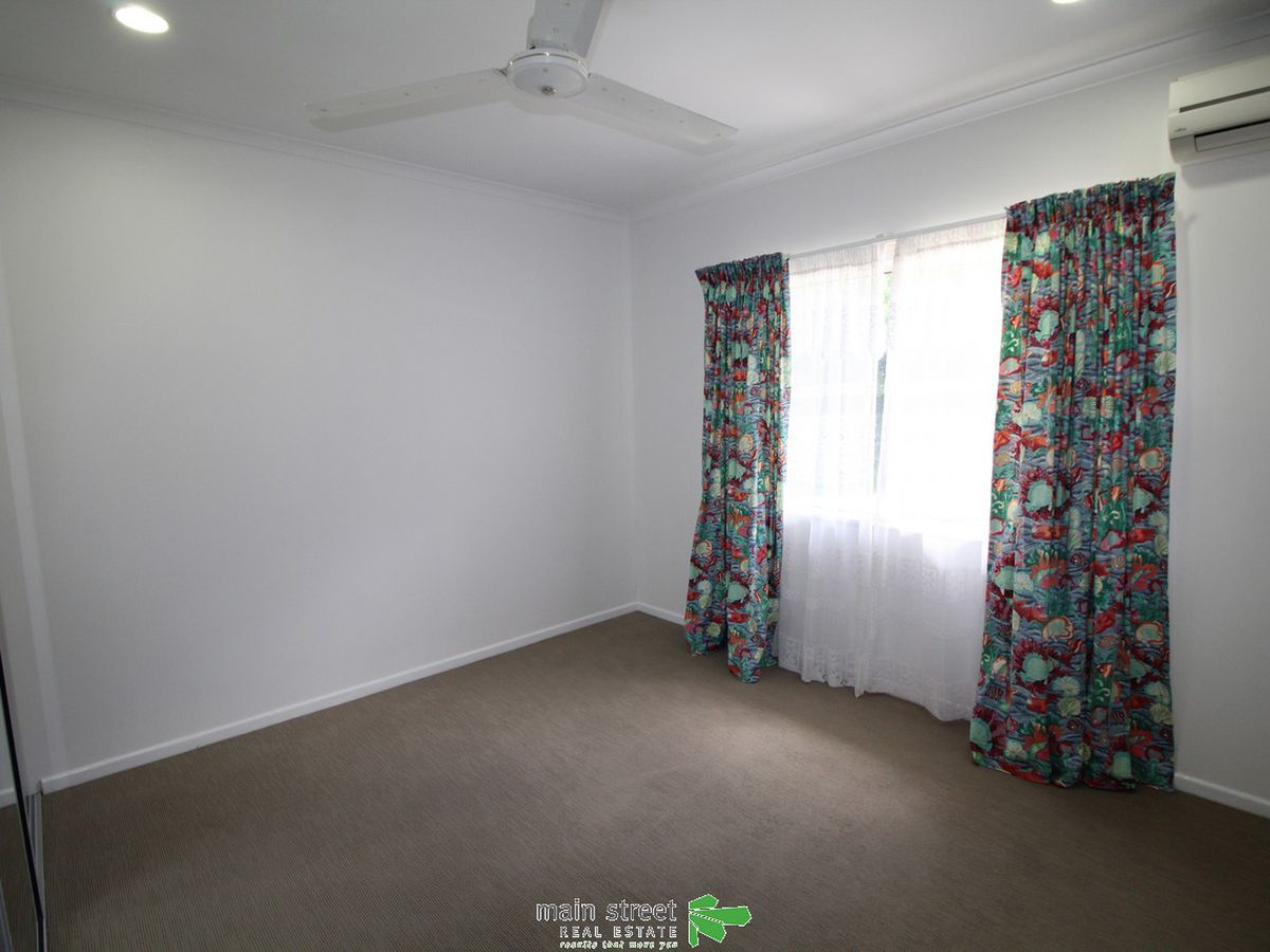 4 Paula Close, Atherton