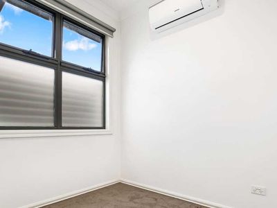 2 / 4 Fortune Street, Box Hill North