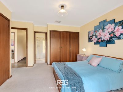 13 Greenbank Court, Leopold