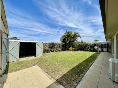 64 Cromdale Circuit, Kawungan