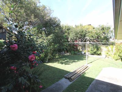 42 Boundary Street, Forster