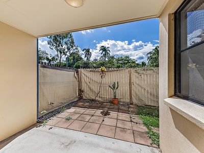 8 / 16 Beach Road, Cannonvale